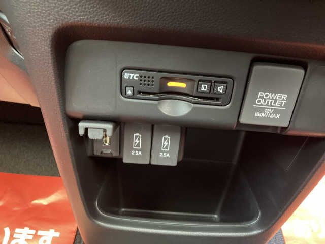 Honda N-WGN 2019-03 11087-6