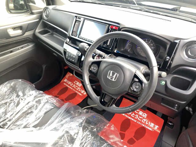 Honda N-WGN 2019-03 11087-1
