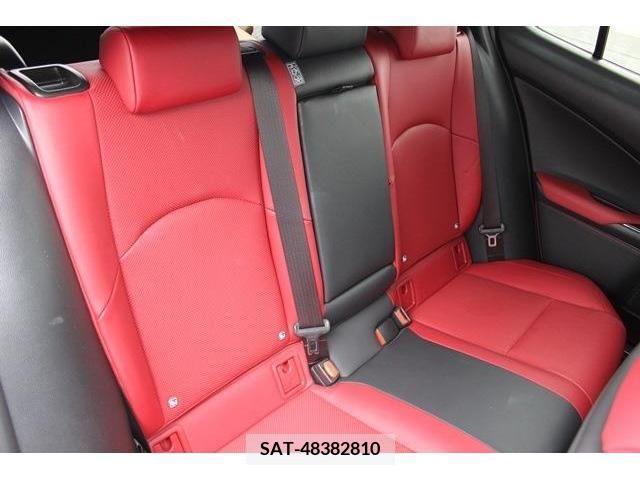 Lexus UX 2019-01 275905-15