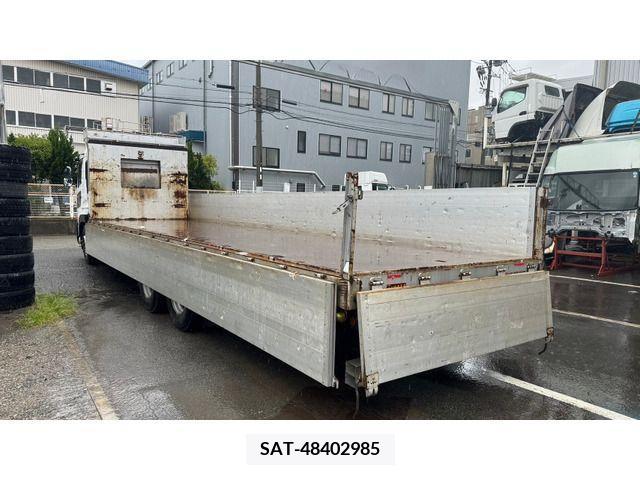 Nissan QUON 2014-06 388633-11