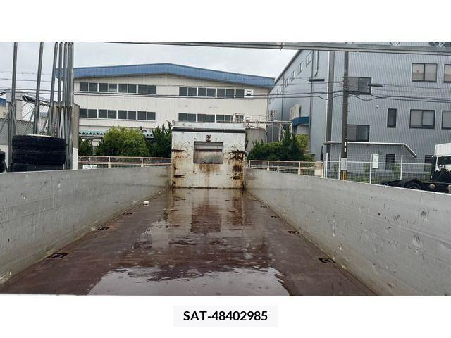 Nissan QUON 2014-06 388633-6
