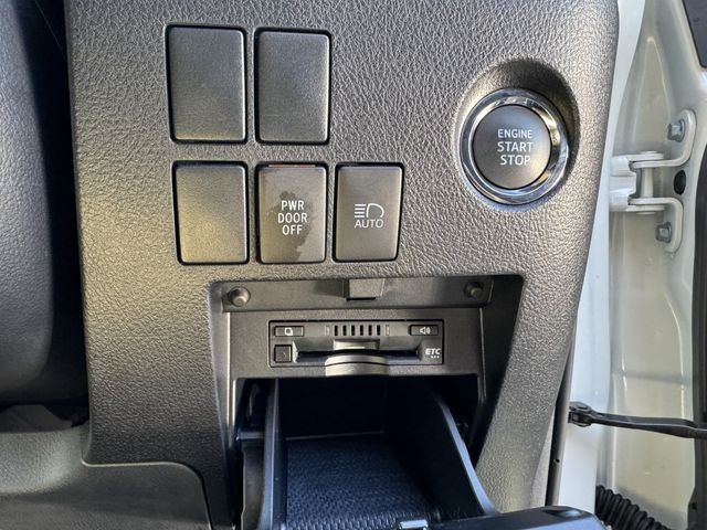 Toyota ALPHARD 2018-08 194742-20