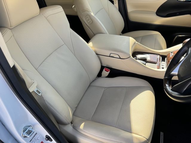 Toyota ALPHARD 2018-08 194742-13