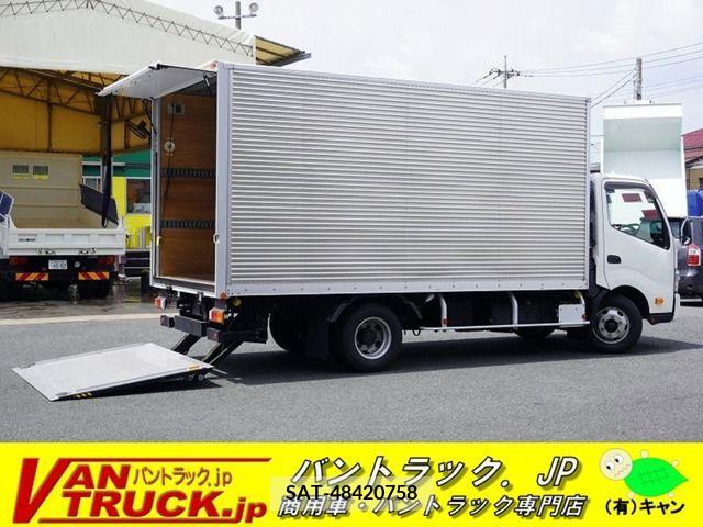Hino DUTRO 2018-11 320436-0
