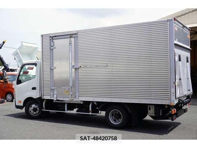 Hino DUTRO 2018-11 320436-6