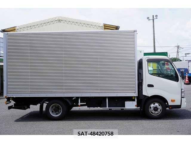 Hino DUTRO 2018-11 320436-4