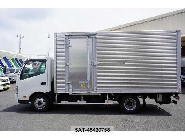 Hino DUTRO 2018-11 320436-2