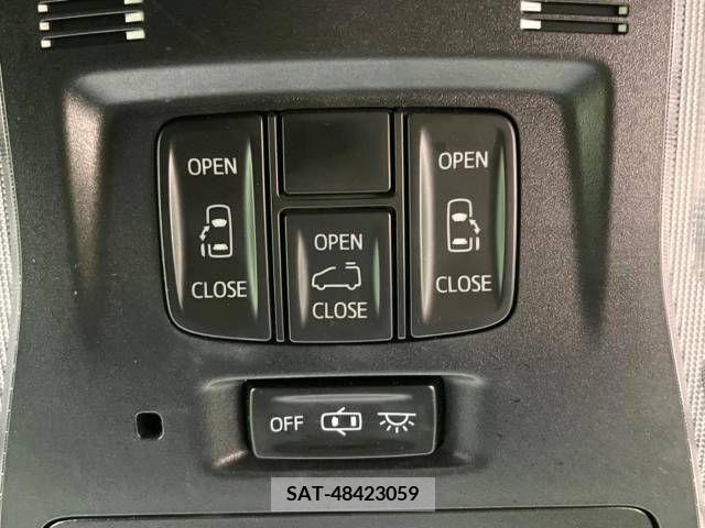 Toyota VELLFIRE 2015-07 369689-6