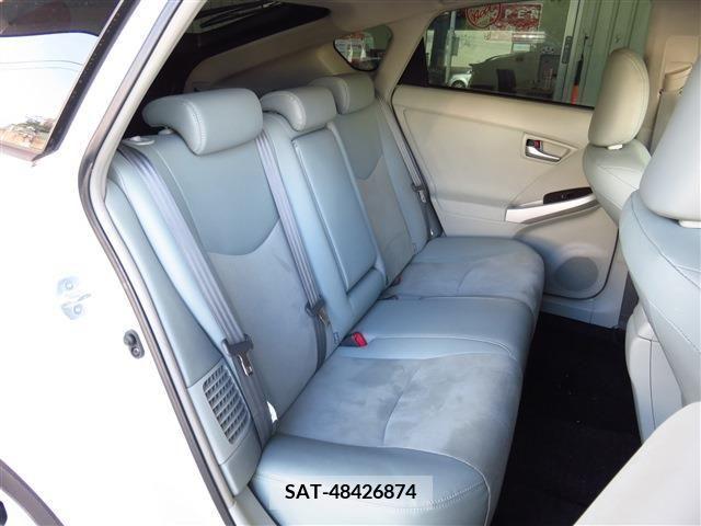 Toyota PRIUS 2013-10 385185-13