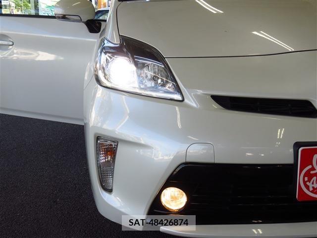 Toyota PRIUS 2013-10 385185-18