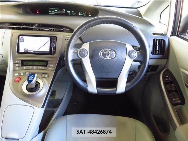 Toyota PRIUS 2013-10 385185-5