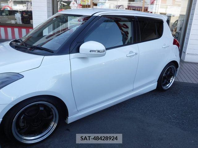 Suzuki SWIFT 2014-04 369008-7