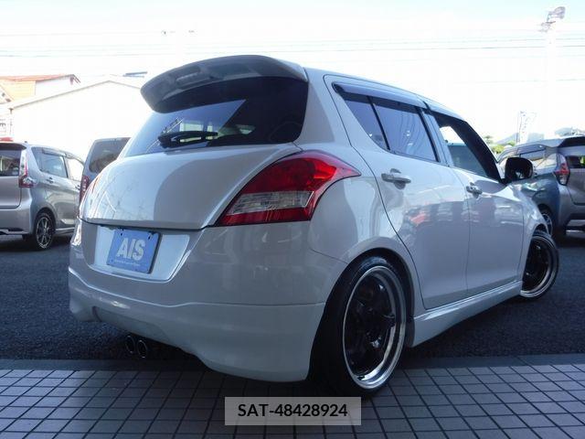 Suzuki SWIFT 2014-04 369008-2