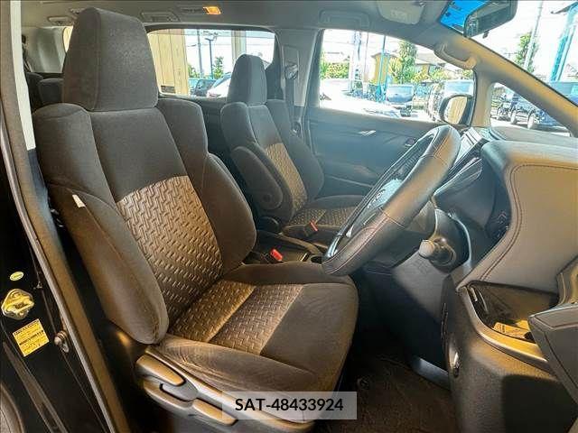 Toyota VELLFIRE 2015-10 299312-7