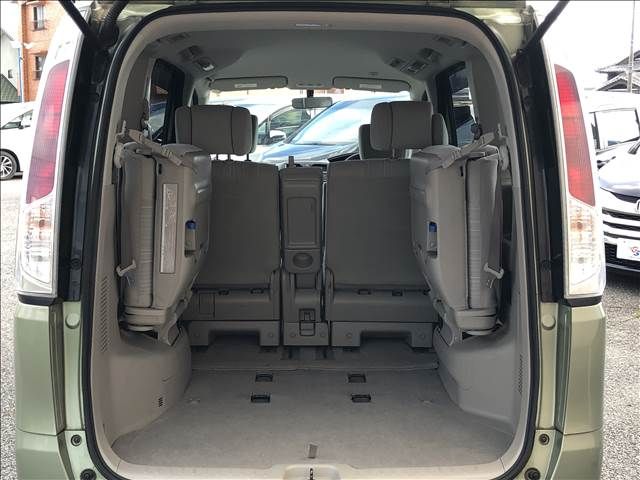 Nissan SERENA 2012-07 11390-10