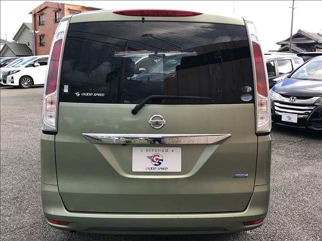 Nissan SERENA 2012-07 11390-12