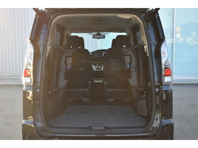 Nissan SERENA 2019-05 25304-26
