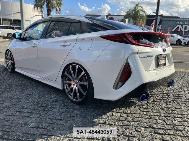 Toyota PRIUS PHV 2017-09 341923-2