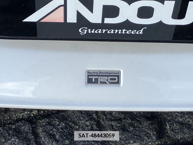 Toyota PRIUS PHV 2017-09 341923-6