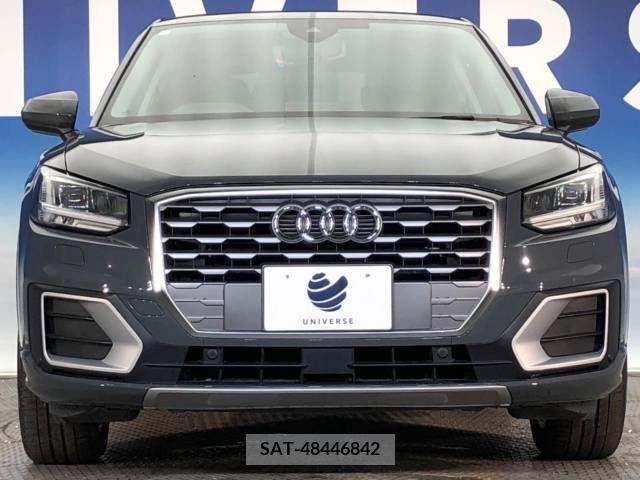 Audi Q2 2018-08 318000-14