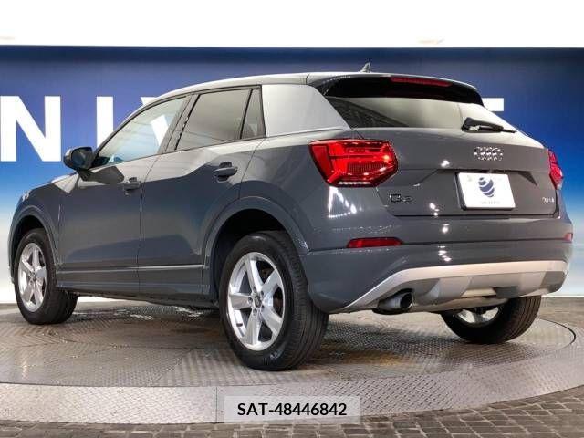 Audi Q2 2018-08 318000-17