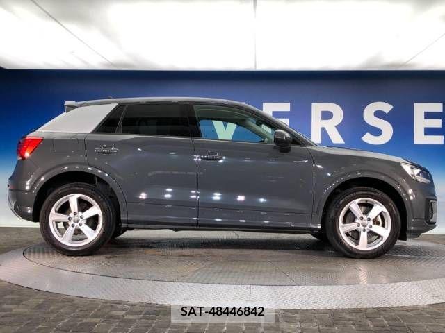 Audi Q2 2018-08 318000-19
