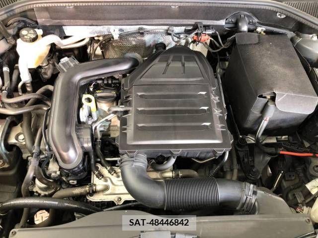 Audi Q2 2018-08 318000-18