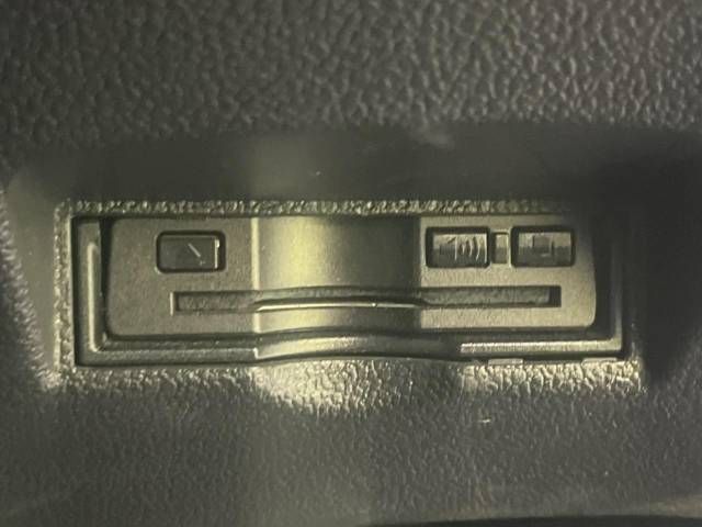 Toyota PRIUS 2019-08 17080-6