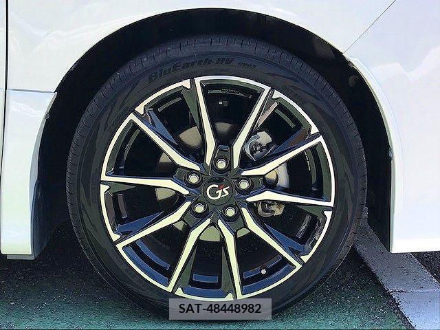 Toyota VOXY 2017-01 344796-26