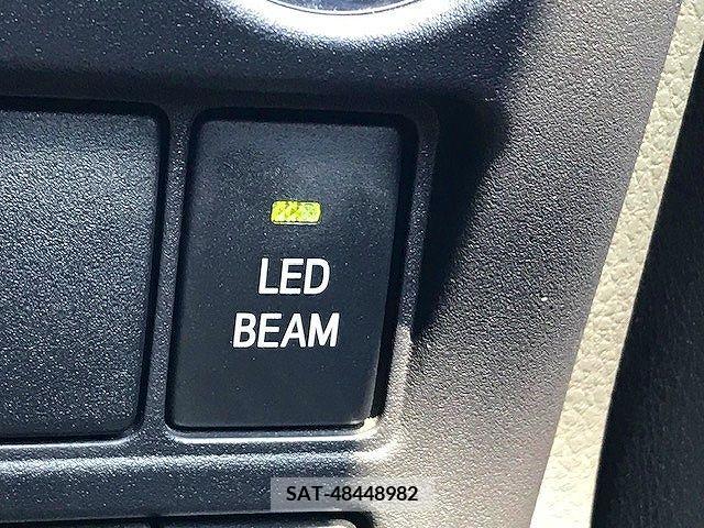 Toyota VOXY 2017-01 344796-15