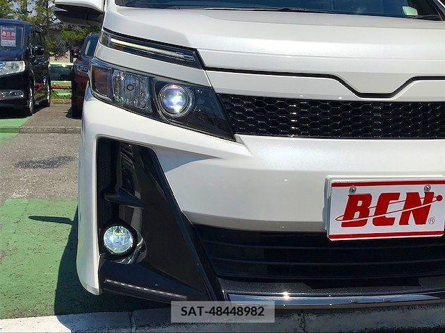 Toyota VOXY 2017-01 344796-25