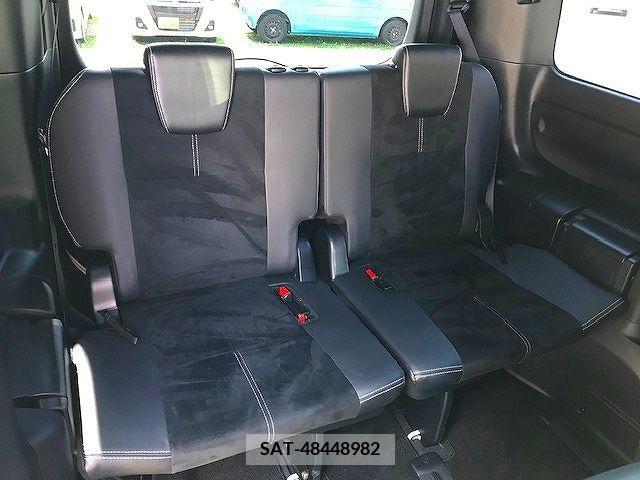 Toyota VOXY 2017-01 344796-24