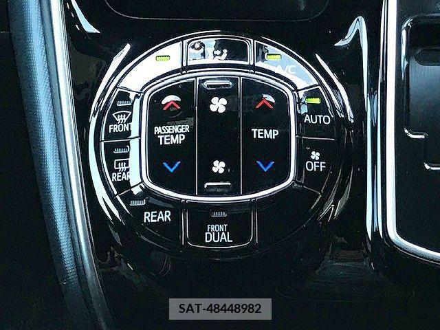 Toyota VOXY 2017-01 344796-14