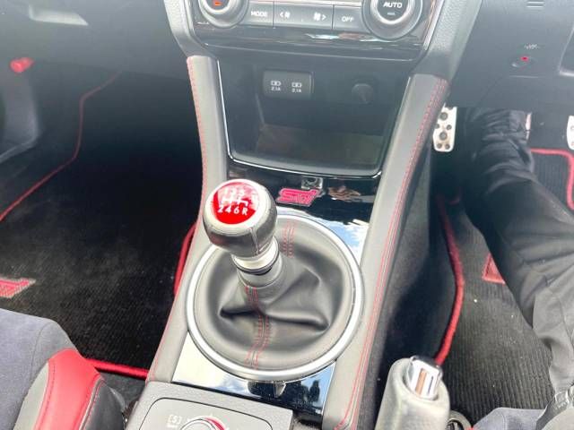 Subaru WRX STI 2019-01 25229-18
