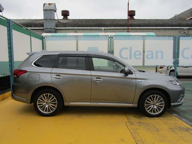 Mitsubishi OUTLANDER PHEV 2020-04 192001-6