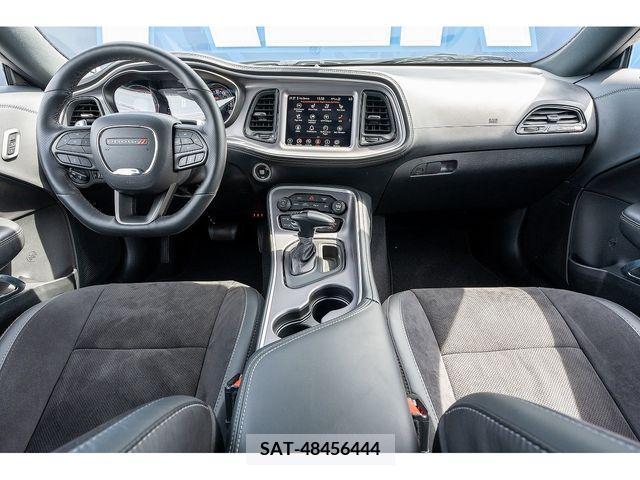 Dodge CHALLENGER  390517-15