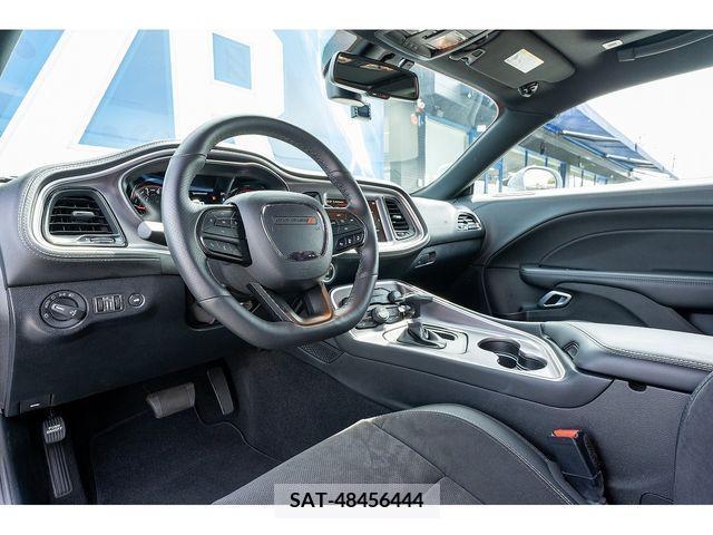 Dodge CHALLENGER  390517-13