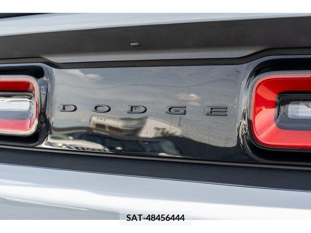 Dodge CHALLENGER  390517-9