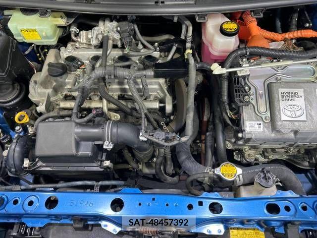 Toyota AQUA 2013-09 389333-18