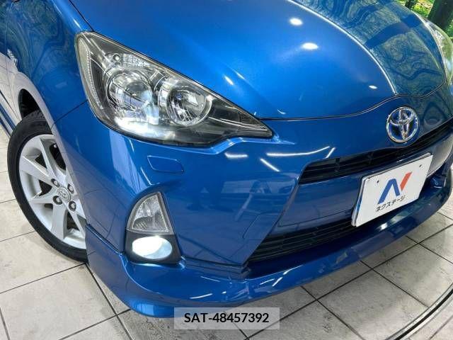 Toyota AQUA 2013-09 389333-12