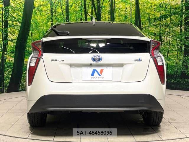 Toyota PRIUS 2016-04 281947-15