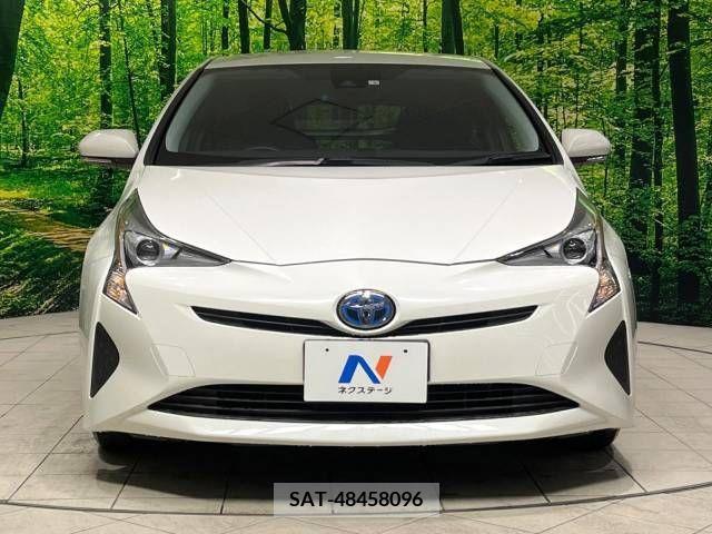 Toyota PRIUS 2016-04 281947-14
