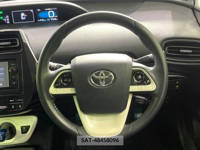 Toyota PRIUS 2016-04 281947-11