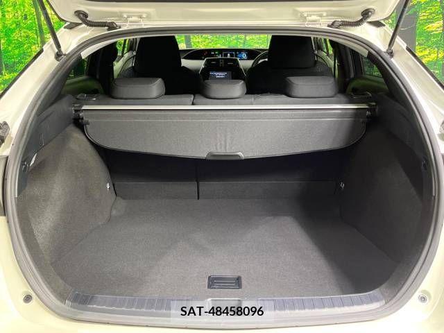 Toyota PRIUS 2016-04 281947-10
