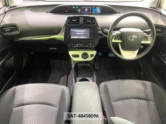 Toyota PRIUS 2016-04 281947-1