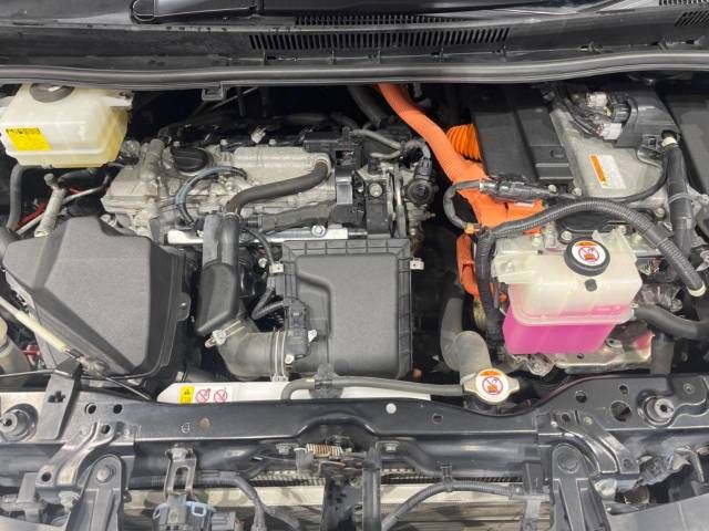 Toyota NOAH HYBRID 2017-10 196255-19