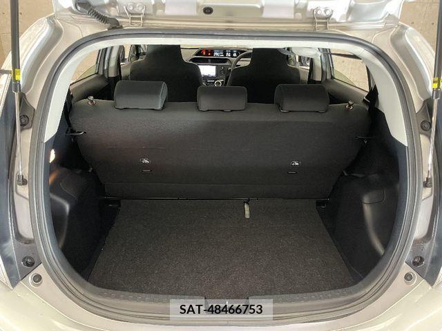 Toyota AQUA 2017-12 261037-13