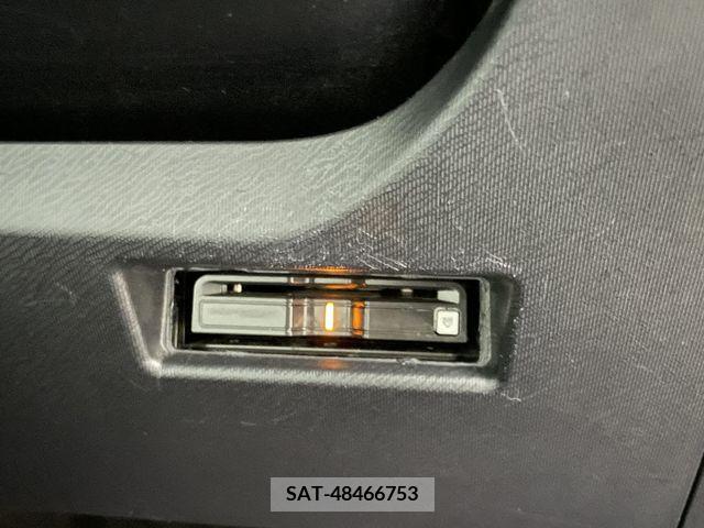 Toyota AQUA 2017-12 261037-18