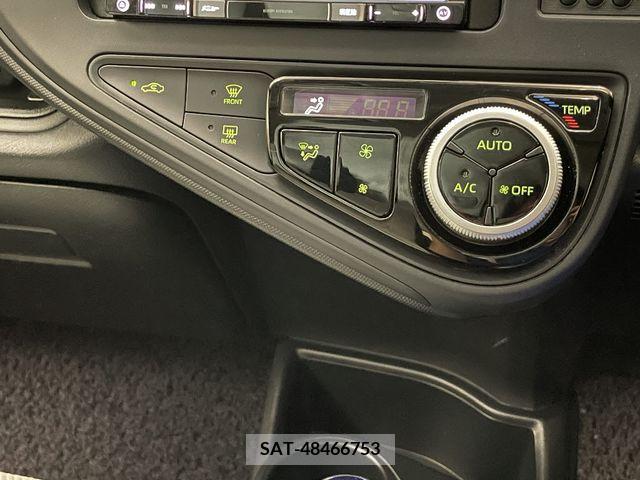 Toyota AQUA 2017-12 261037-19