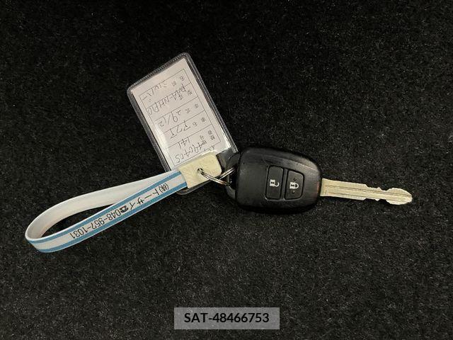 Toyota AQUA 2017-12 261037-23